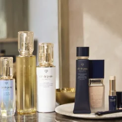 Clé de Peau Beauté Concealer