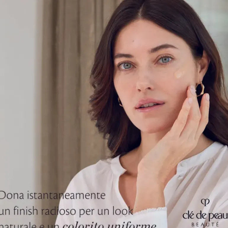 Clé de Peau Beauté Radiant Fluid Foundation Natural