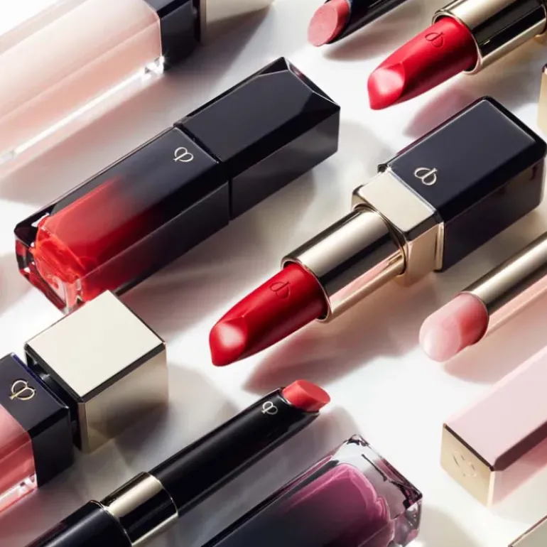 Clé de Peau Beauté Radiant Lip Gloss