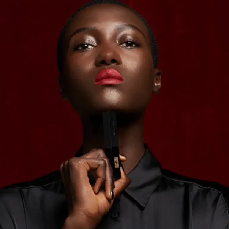 Rouge Pur Couture The Slim Velvet Radical