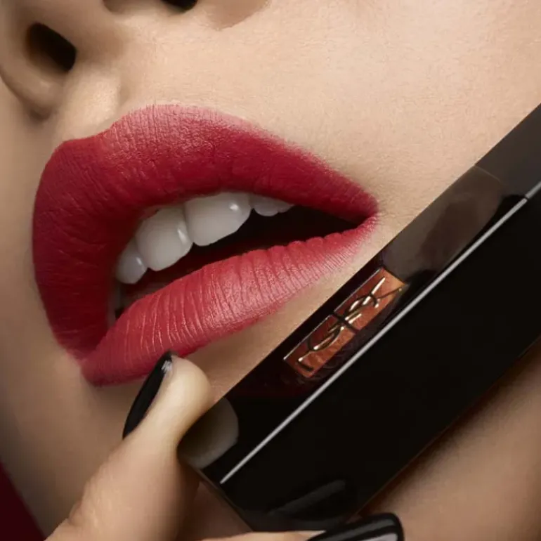 Rouge Pur Couture The Slim Velvet Radical