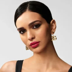 Sleek Kohl Glider